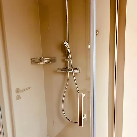Family Abuja 公寓 鲁斯特