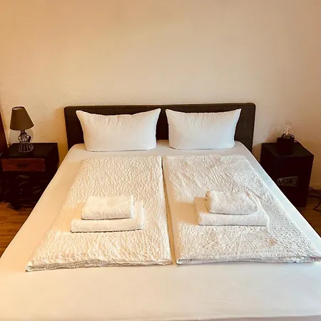 Family Abuja 公寓 鲁斯特